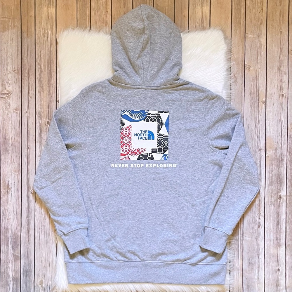The North Face Women’s Box Nse Pullover Hoodie